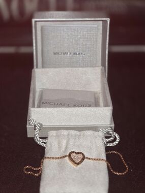 Michael Kors Rose Gold Heart Pendant Bracelet - Rose Gold